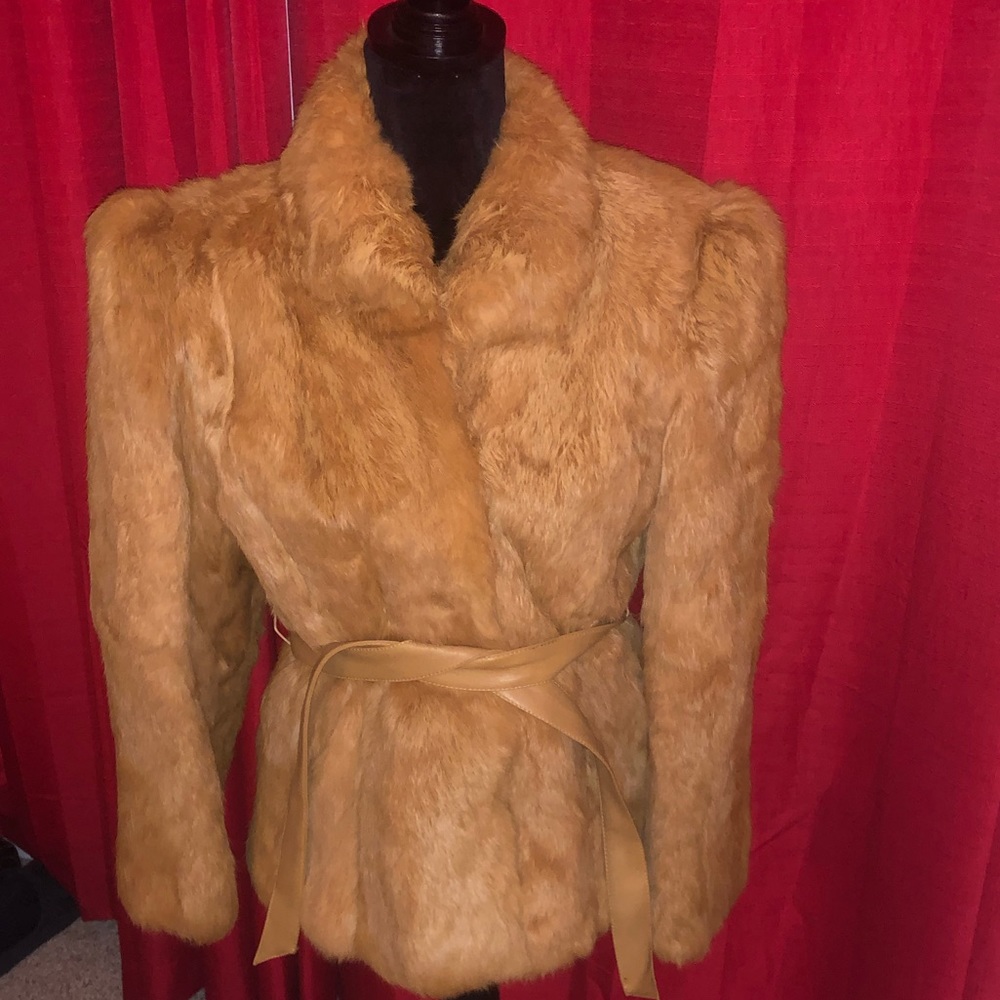 Vintage Tan fur coat w/ leather belt Sz med/large